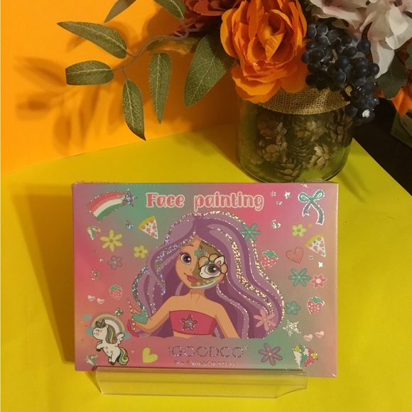 Halloween face paint NWT palette w/brush and beautiful colors - Picture 7 of 8